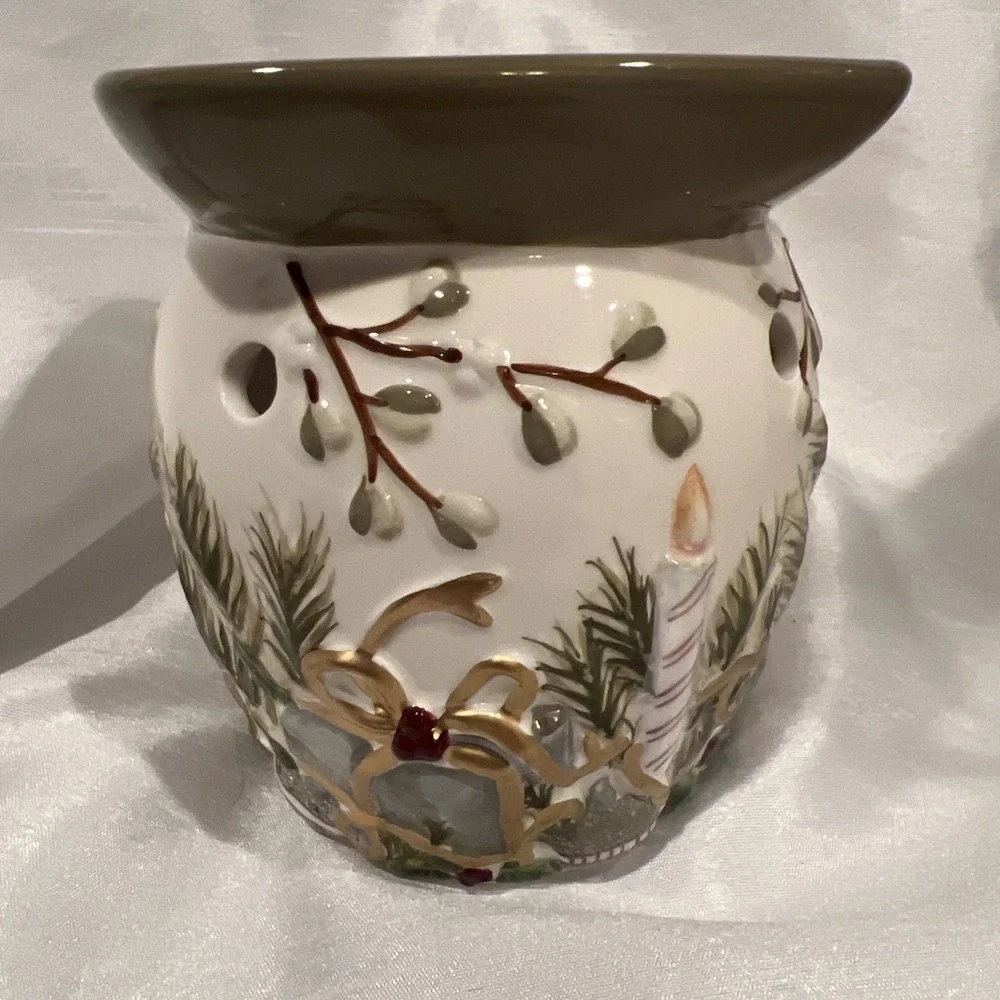 Yankee Candle Mistletoe Christmas Holiday Wax Melt Tart Warmer‎ & Tart - NICE!